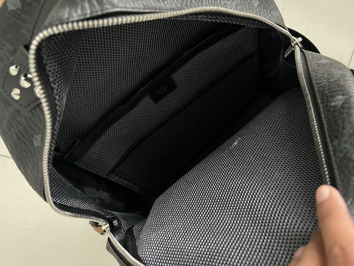 Mcm Zaini: MCM backpack in Black size GM – Usato da Emmenbrücke venduto da Jedina_k9 1