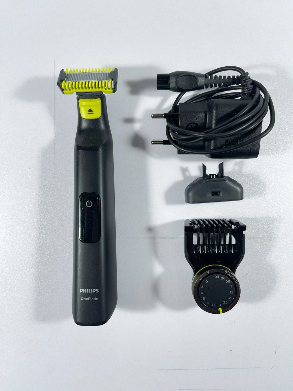 Philips Rasoi & Lamette da barba: PHILIPS ONE BLADE Rasierer – Usato da Frenkendorf venduto da Yard-Sale-2000