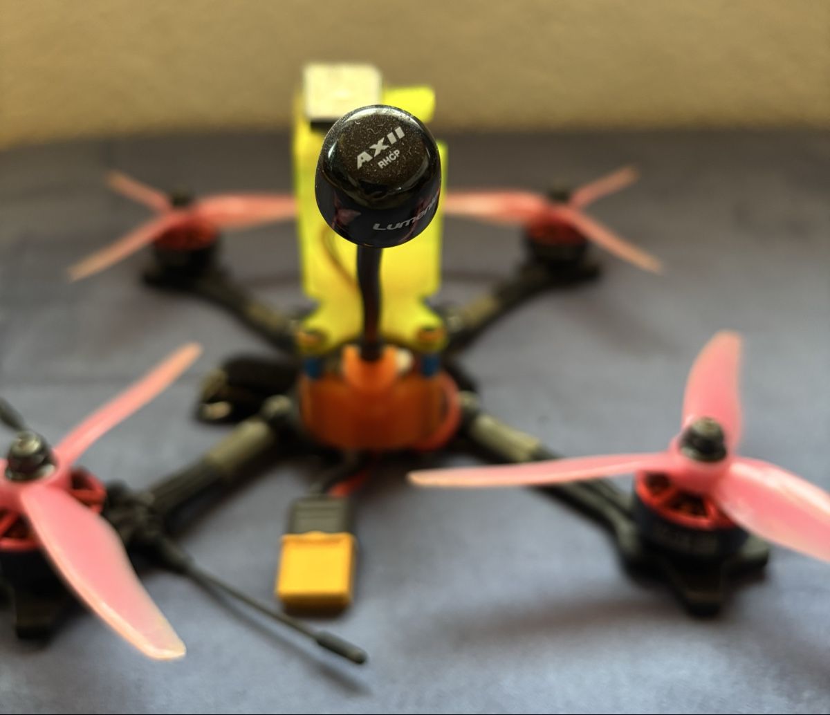 RC Kits de montage: Drone FPV complet avec 2 batteries 18650 Explorer – D'occasion à Tramelan par crevette72 2