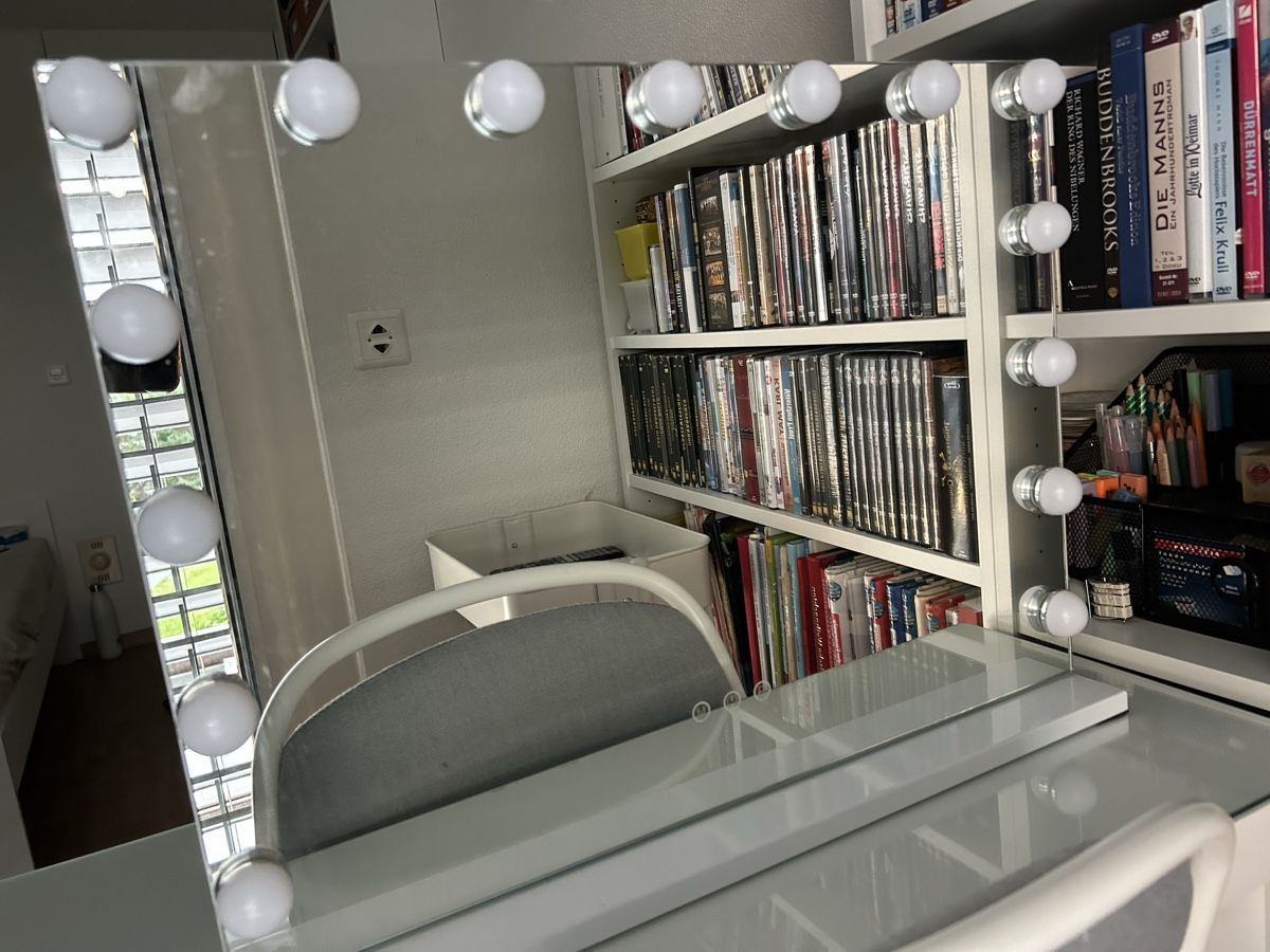Miroirs: Schminktischspiegel mit Licht – D'occasion à Ebikon par magdasophia 1