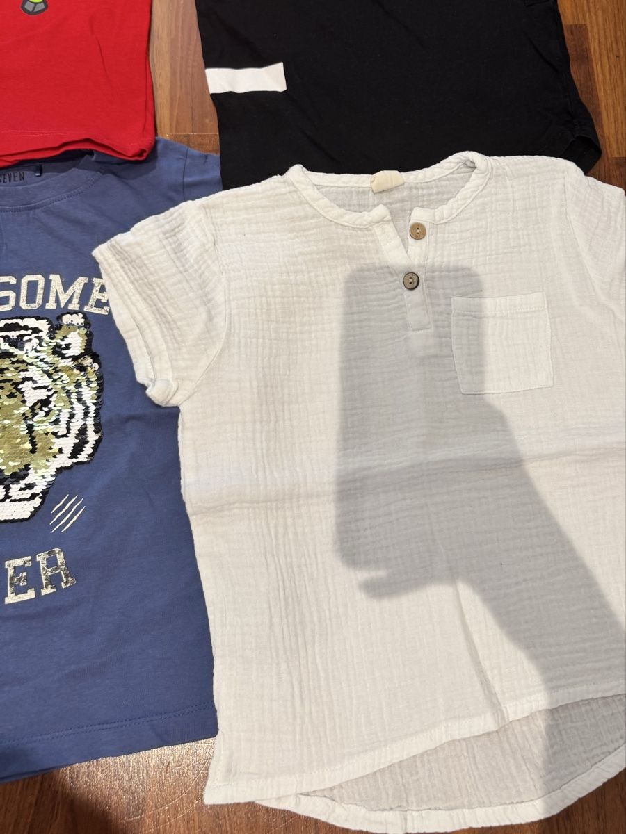 Lotti & Set di vestiti: Jungen t-Shirts Gr. 110 – Usato da Adliswil venduto da Marylu001 4