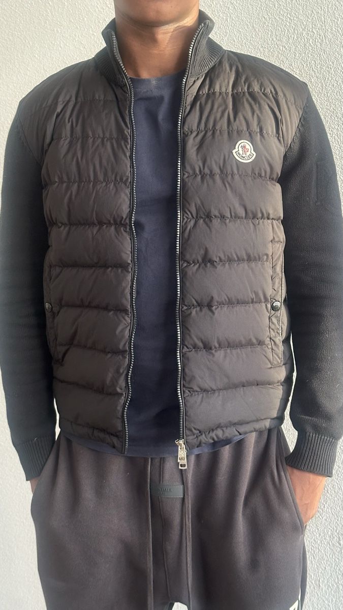 Moncler Giacche: Moncler Cardigan Schwarz – Usato da Kloten venduto da jahrellnicholai 5