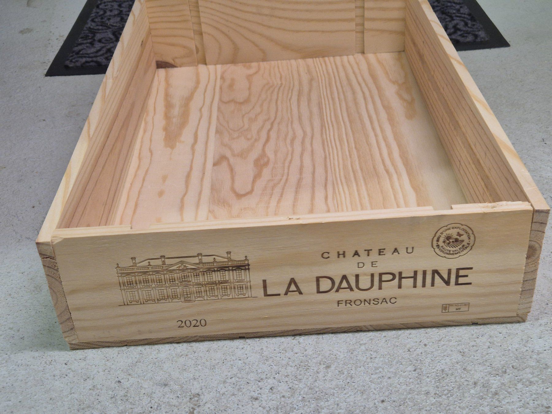 Sonstiges: Weinkiste 6er leer 50x33x10cm – Gebraucht aus Bowil von Basima