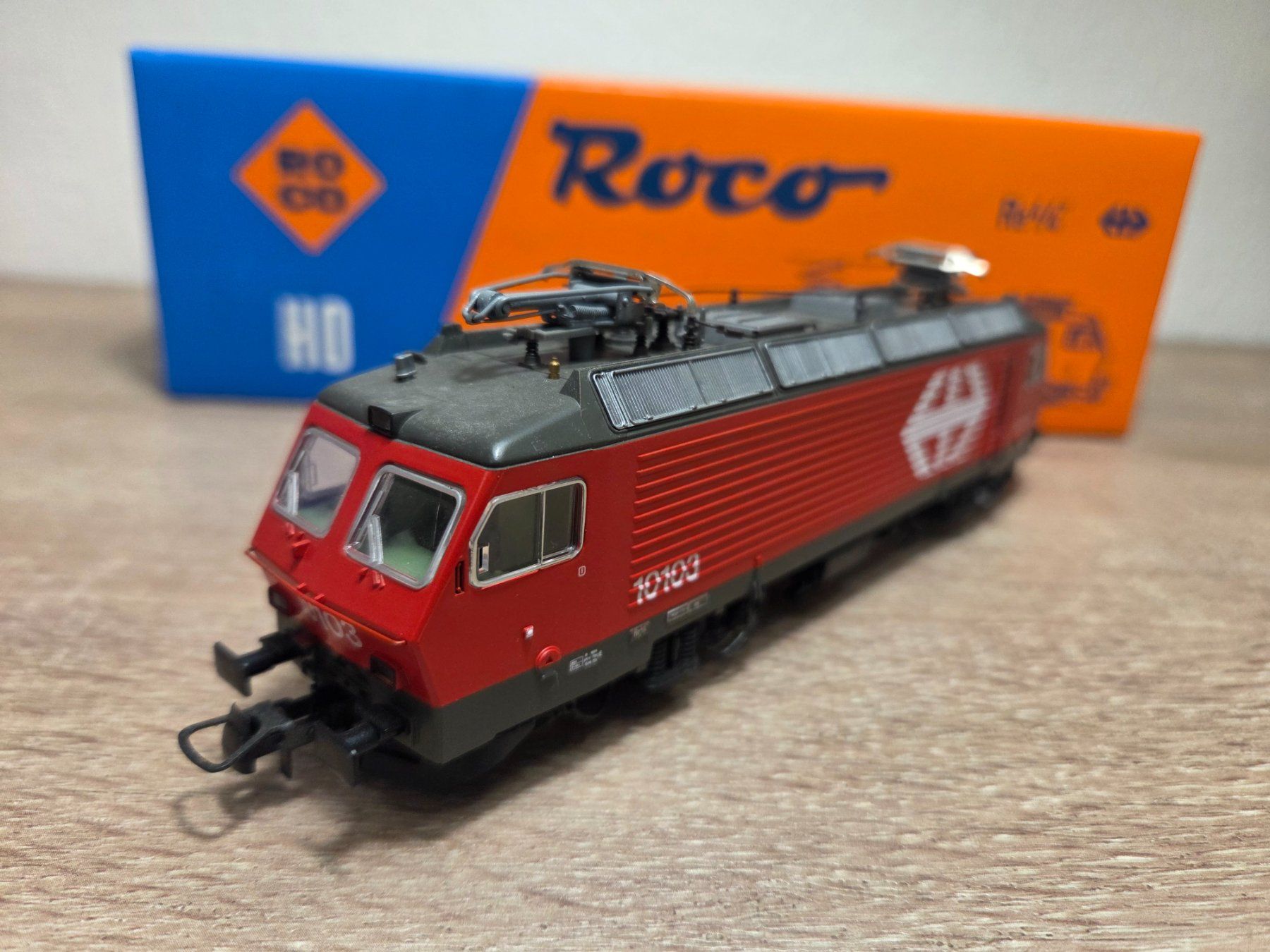 Roco Modellini di ferrovie: Roco 04178 B E-Lok 10103 SBB H0 – Usato da St-Aubin-Sauges venduto da Lo_Go 2
