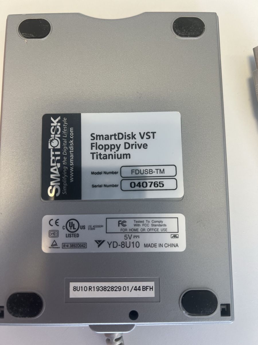 Unità & Adattatore: Floppy Drive usb – Usato da Soazza venduto da RM-77 1