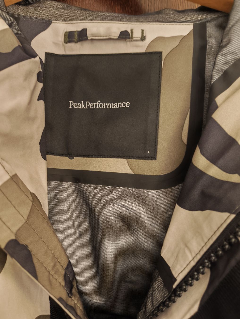 Peak Performance Giacche: Peakperformance gore-tex wind parka – Usato da Carona venduto da ufd_ncr8 1