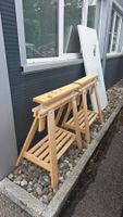 Chevalets en bois bon état 2 pièces à donner!
