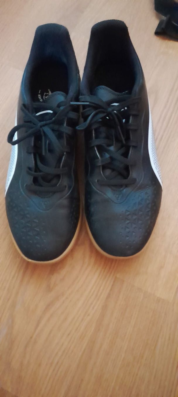 Scarpe per ragazzi: Hallenschuhe King – Usato da Küssnacht am Rigi venduto da Froh-Herz