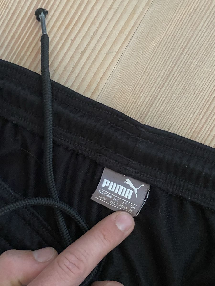 Puma Pantalons: Trainerhose Puma grösse M – D'occasion à Kallnach par ben_k6vc 2