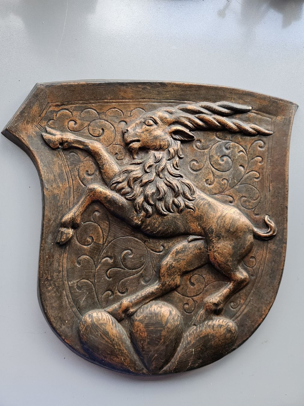 Sculture & Statue: skulptur steinbock wappen – Usato da Schwellbrunn venduto da Omega-alpha
