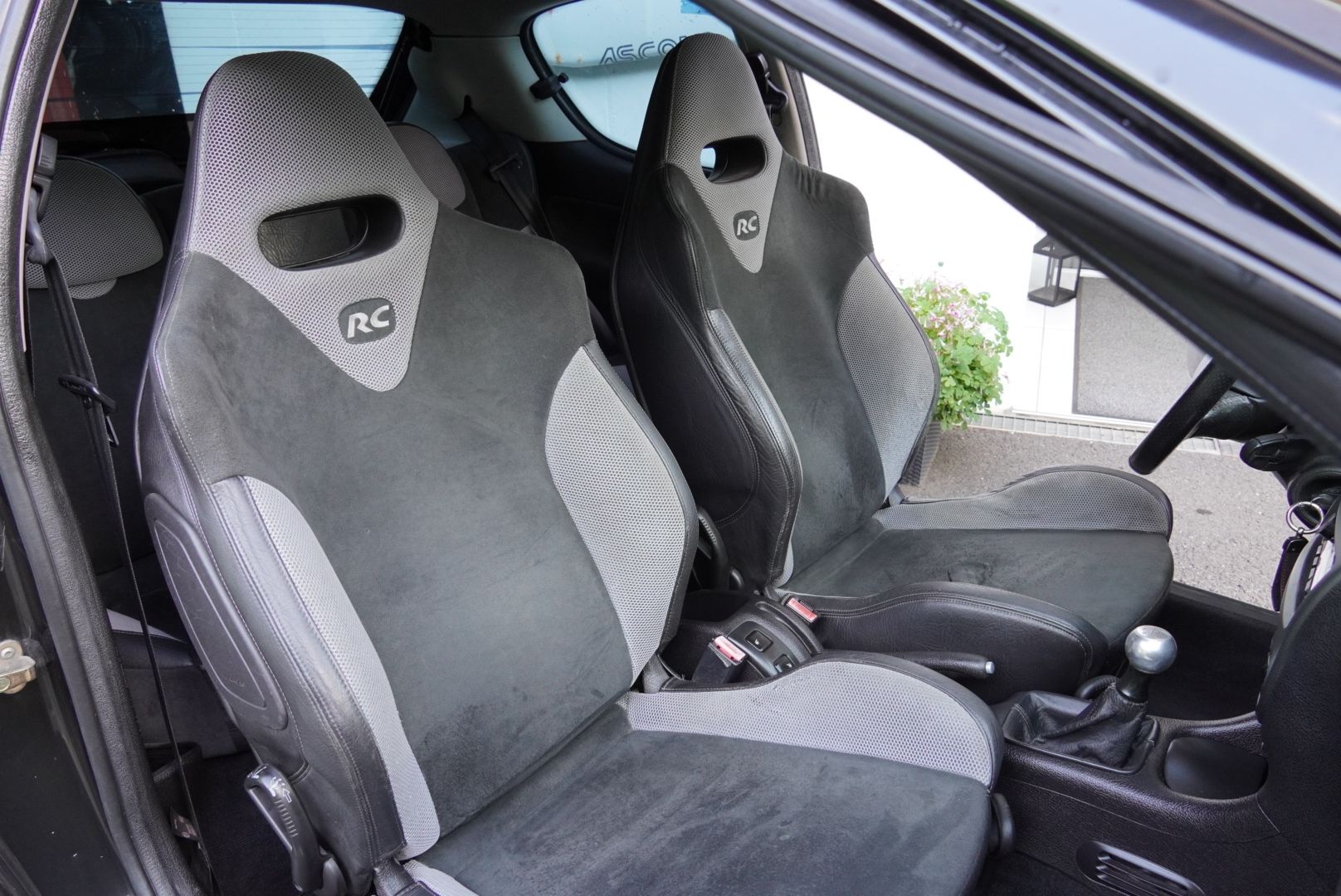 Peugeot Automobili: Peugeot 206 RC – Usato da Alpthal venduto da Birchler206 4