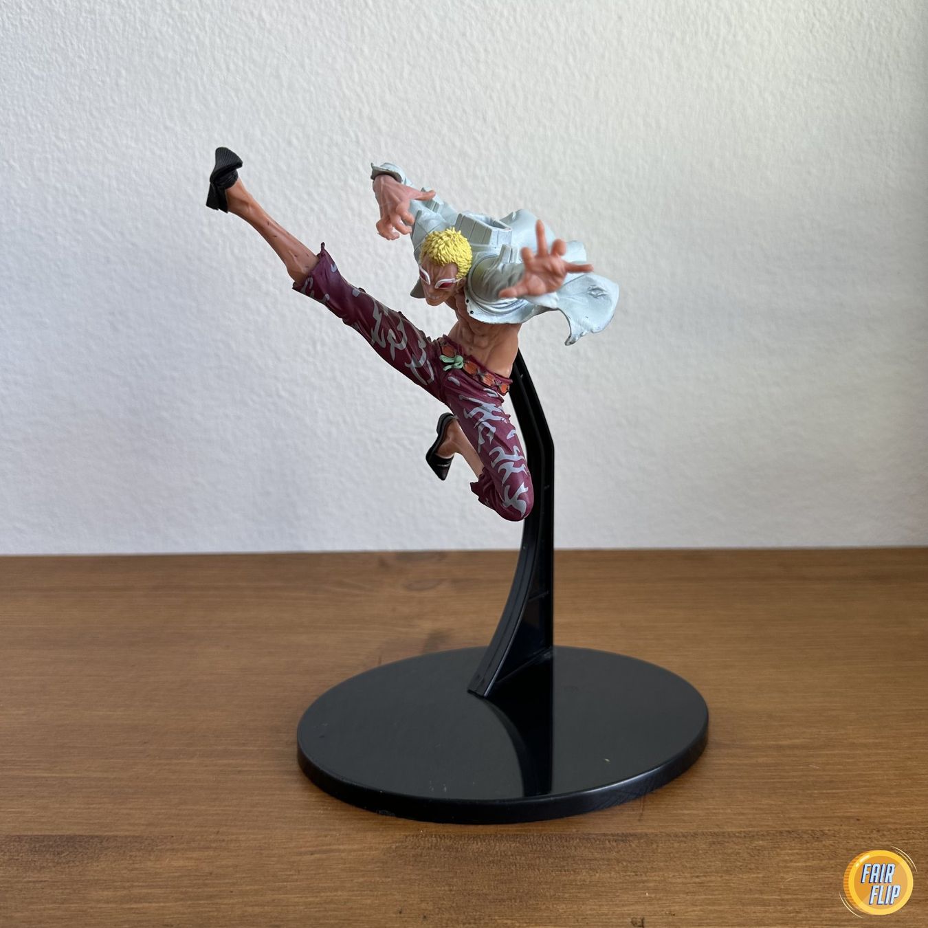 Statuette: Donquixote Doflamingo One Piece Figur – Usato da Luzern venduto da fairflip