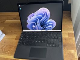 Surface Pro 9 16GB RAM mit Signature Keyboard & Slim Pen 2
