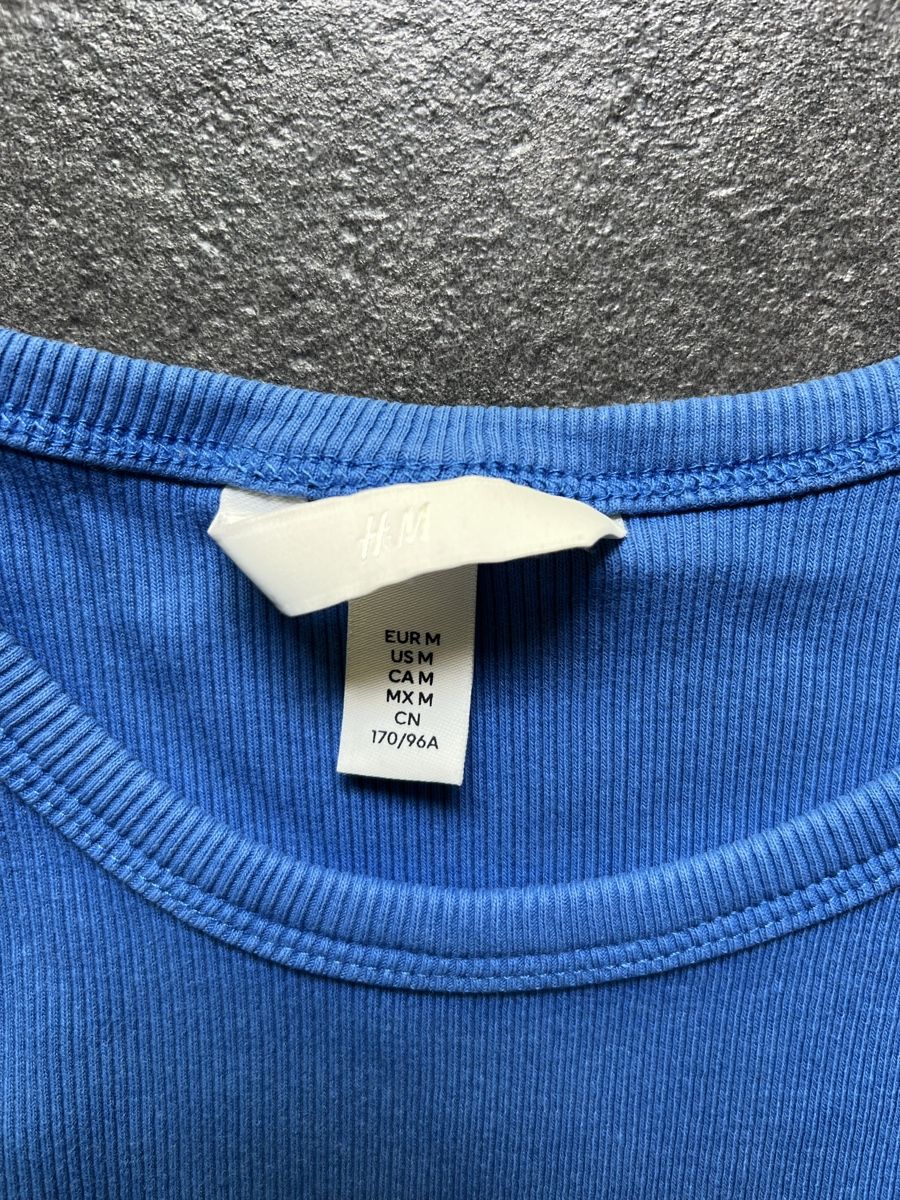 H&M Top: H&M Croptop – Usato da Wil / ZH venduto da Fellow16 1