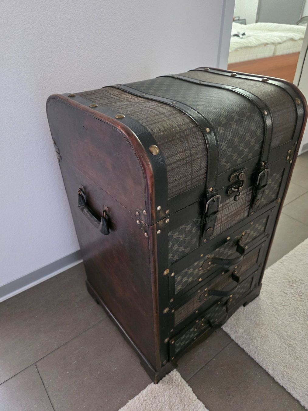Kommoden: Vintage Kommode Truhe in Koffer Form - Winpard – Gebraucht aus Walterswil BE von Lonitti 2