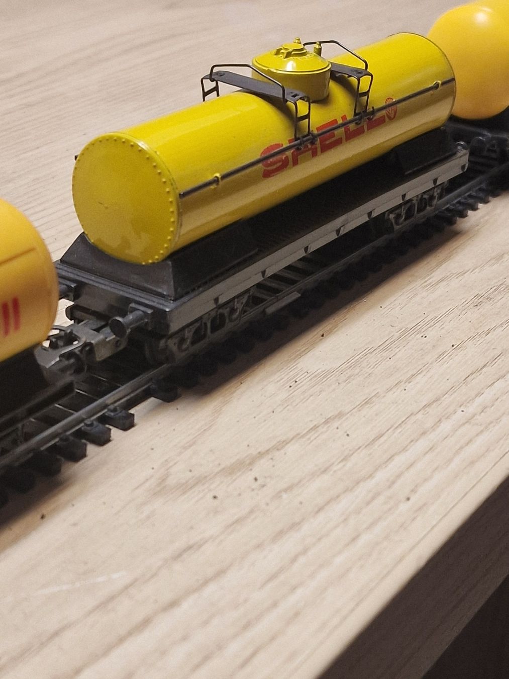Lima Modellini di ferrovie: Modelleisenbahn lima Lokomotive mit Waggons  – Usato da Herzogenbuchsee venduto da ioa_zcm6 3