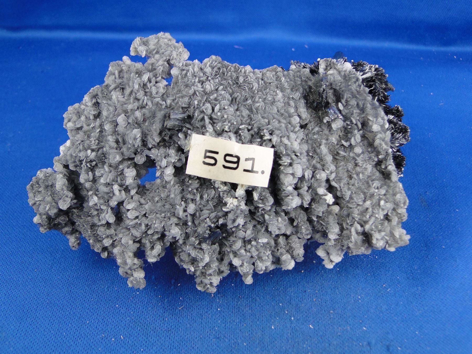 Minerali & Pietre curative: Stibnit auf Calcit – Usato da Schinznach Bad venduto da Demerald 9