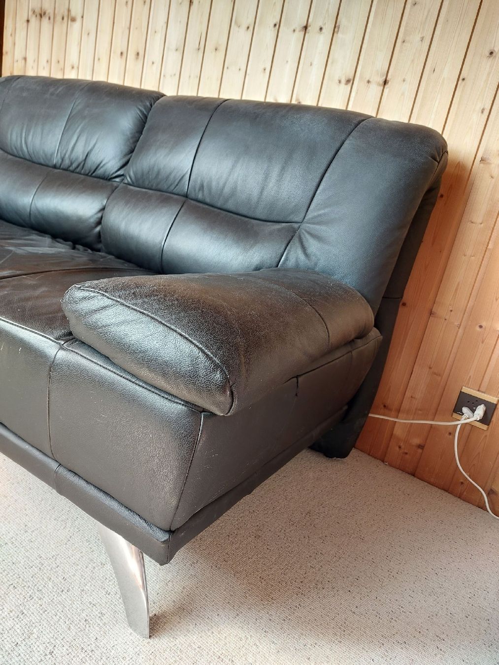 Sofas: Ledersofa schwarz 2-Sitzer – D'occasion à Dürnten par hombi85 1