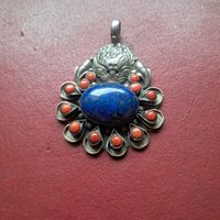 Anhänger Silber mit Lapislazuli und Koralle verziert