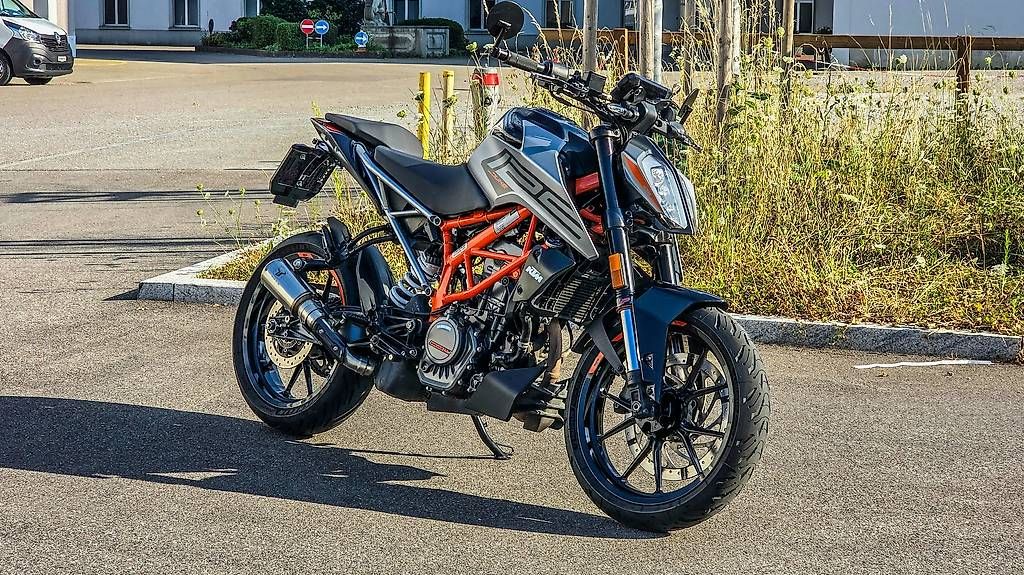 Strada: KTM Duke 125 (2022) – Usato da Bassersdorf venduto da sim_pb5g