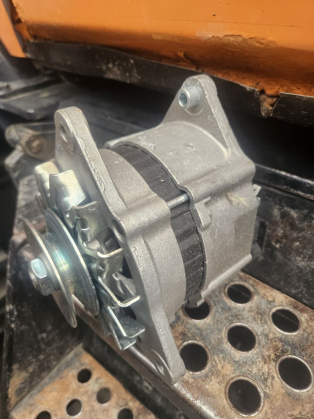 Alle Ersatzteile: Alternator 12V – Neu (gemäss Beschreibung) aus Bauma von Maese1980 2