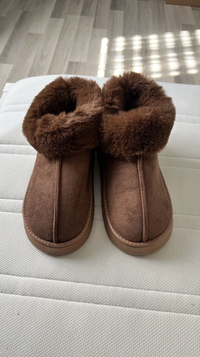 Scarpe da uomo: Fake Uggs – Usato da Davos Platz venduto da ang_m2dp