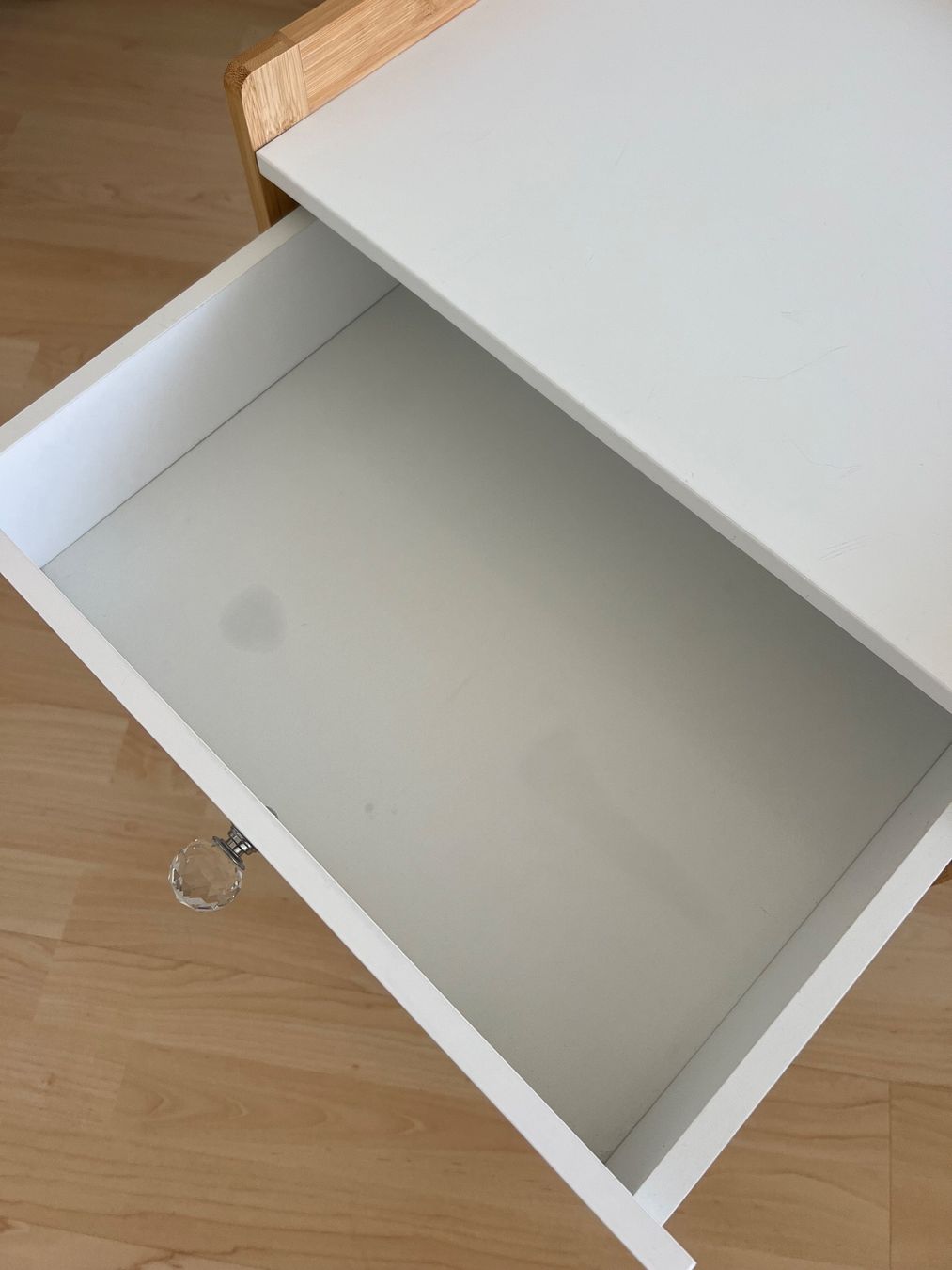 Nachttische: Nachttisch Weiss / Bambus – Gebraucht aus Regensdorf von vio_5btx 3
