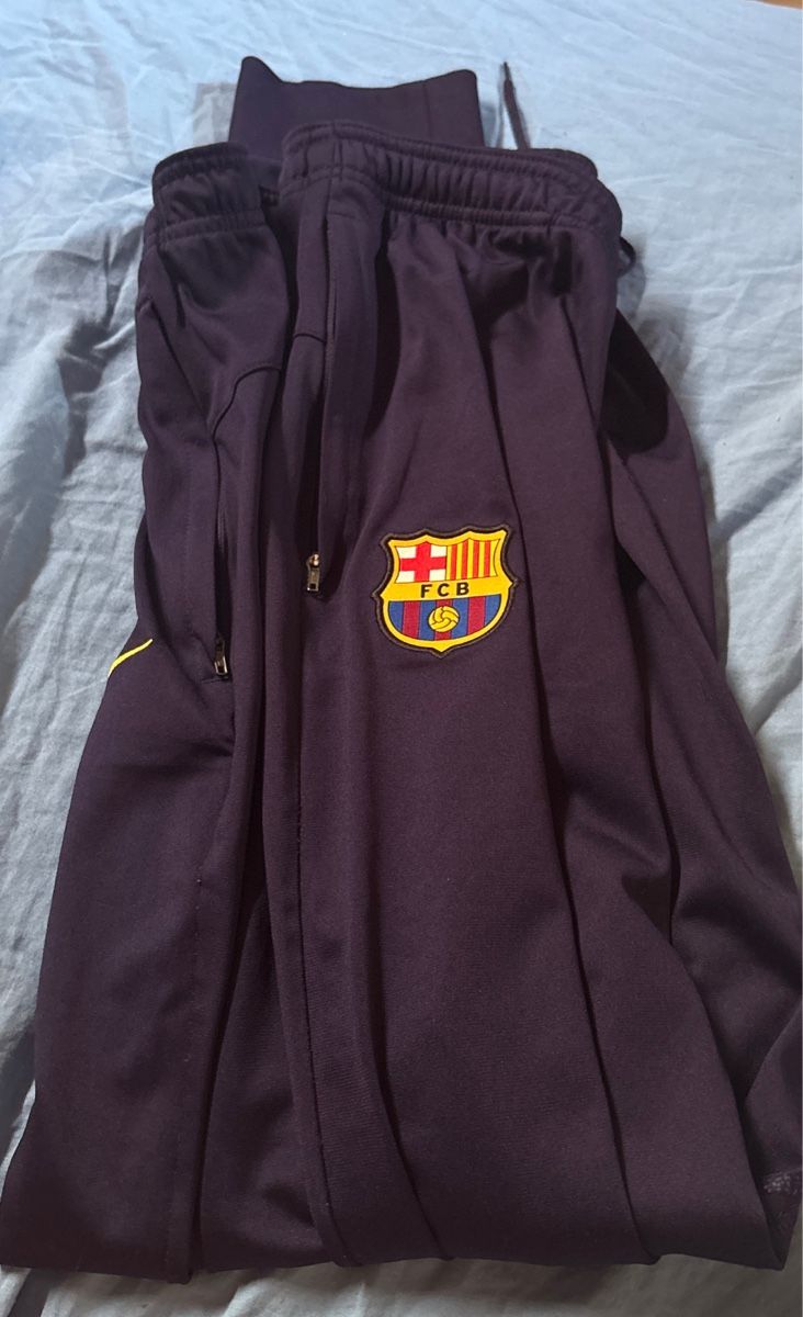 Pantalons: Barcelona Trainerhose grösse L – Neuf (Voir description) à Luthern Bad par sil_tmw9