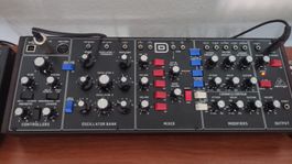 Behringer Model D