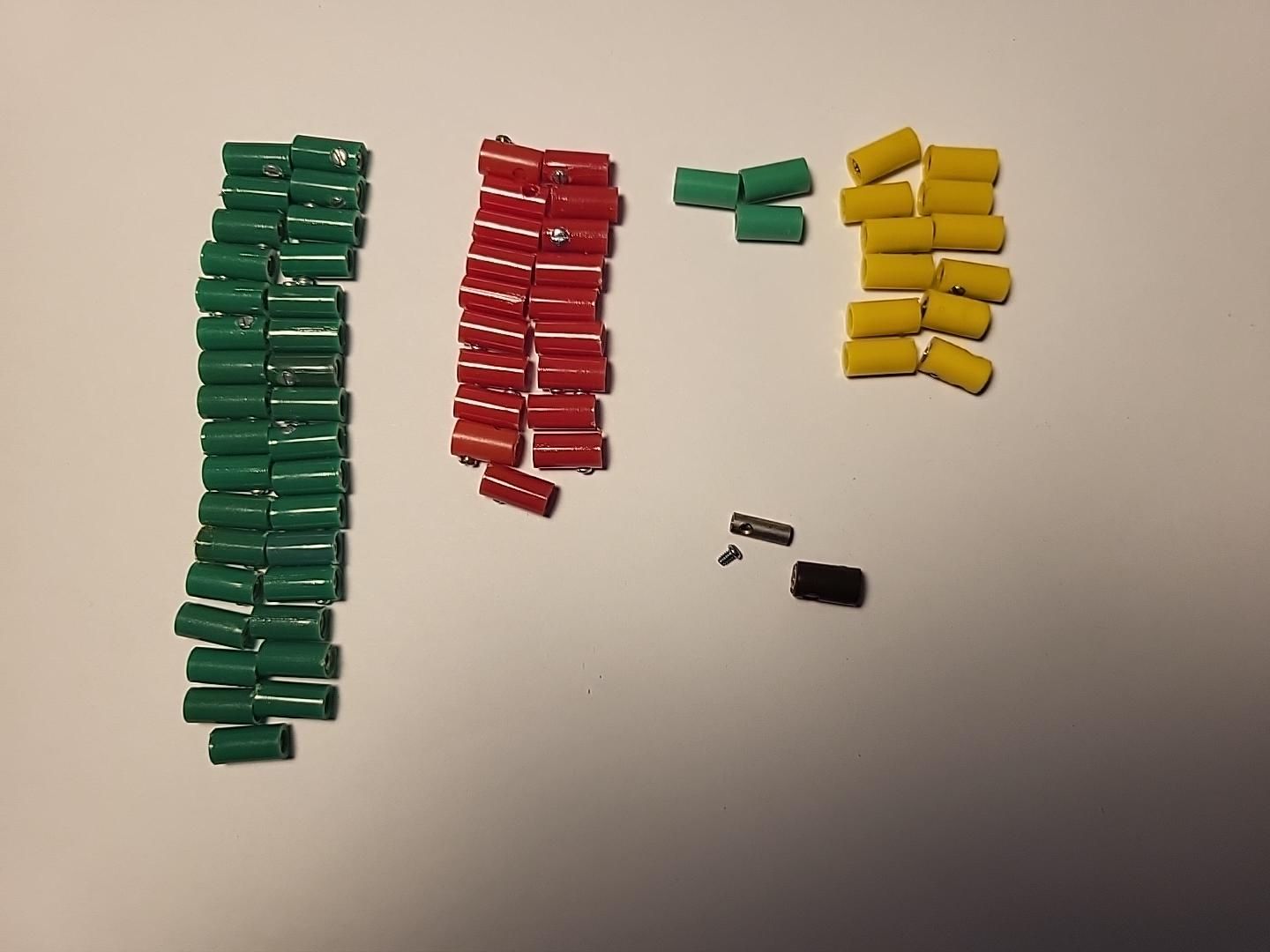 Märklin Modellini di ferrovie: Märklin 68 Stecker Muffen Querlochstecker H0 #331 – Usato da Dachsen venduto da MacheSache