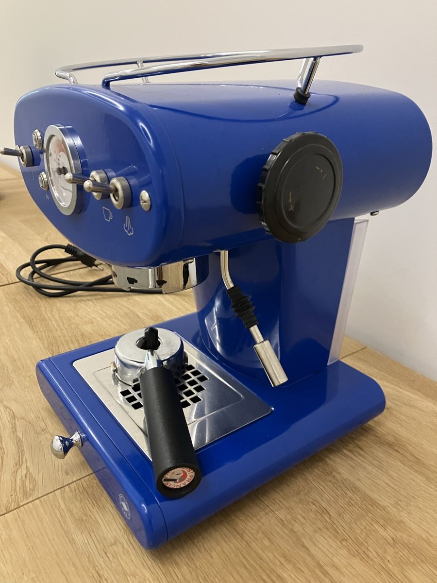 FrancisFrancis! Macchine per caffè & Macchine per espresso: Espressomaschine blau Francis-Francis Pads/Pulver – Usato da Schaffhausen venduto da Ultima0 1