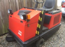 Kehrsaugmaschine Hako Jonas 1000VH