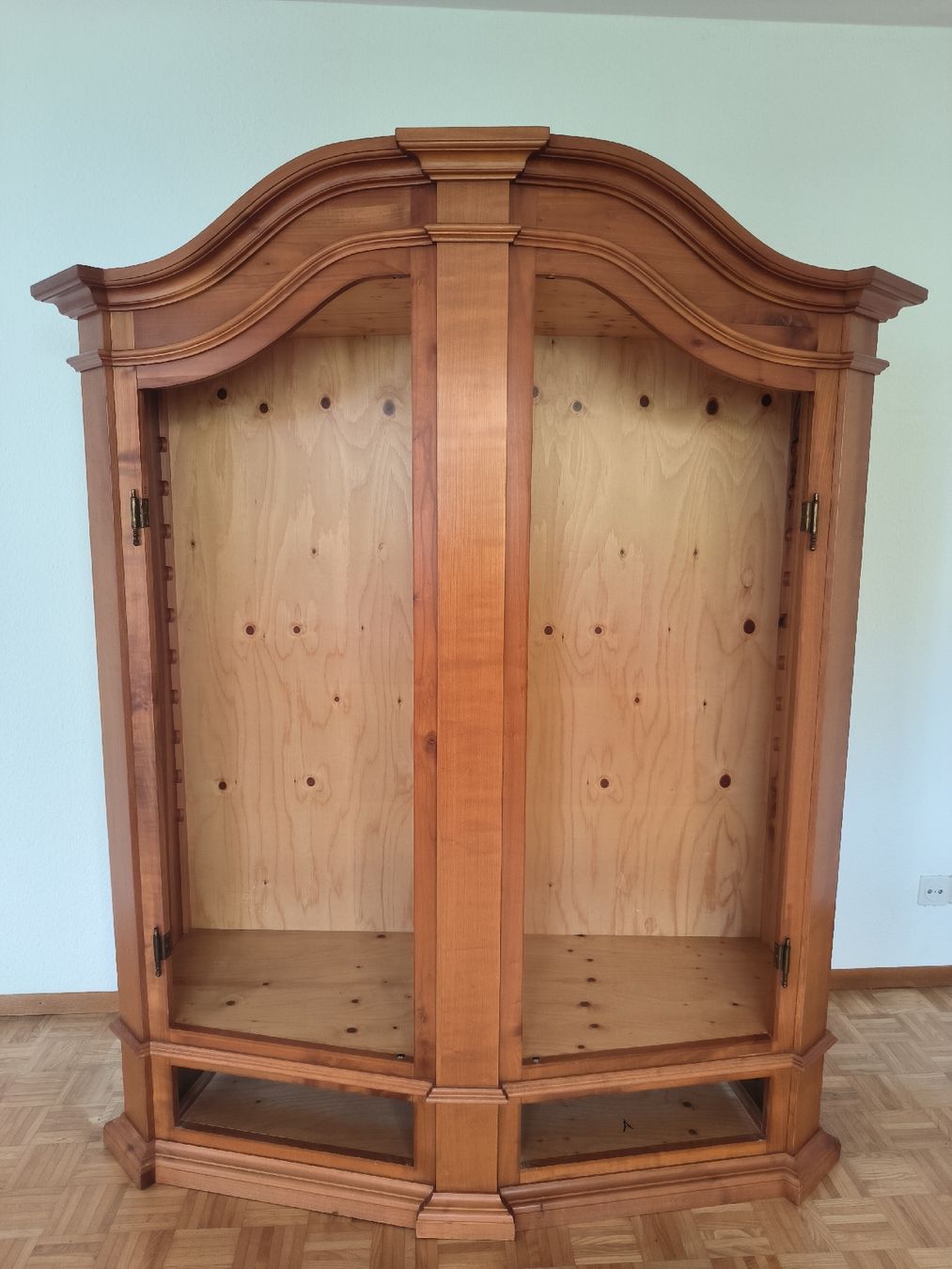 Armadi: Massiver Holzschrank – Usato da Stein AG venduto da alb_2bs8 2