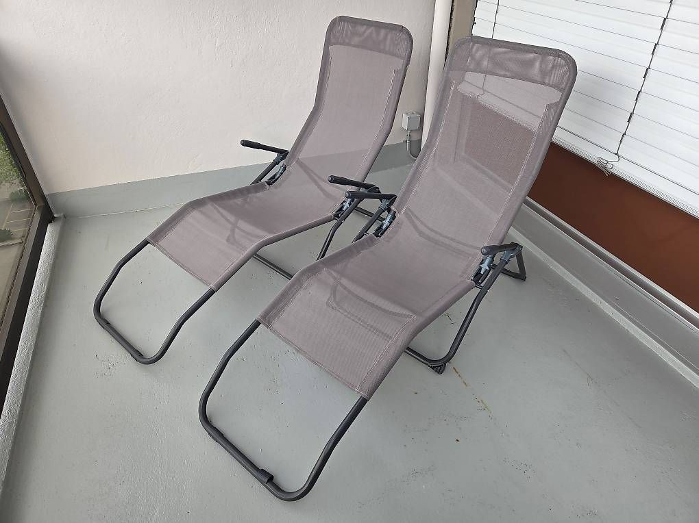 Chaises longues: Zwei neigbare Liegestühle – D'occasion à Wabern par DonWalter