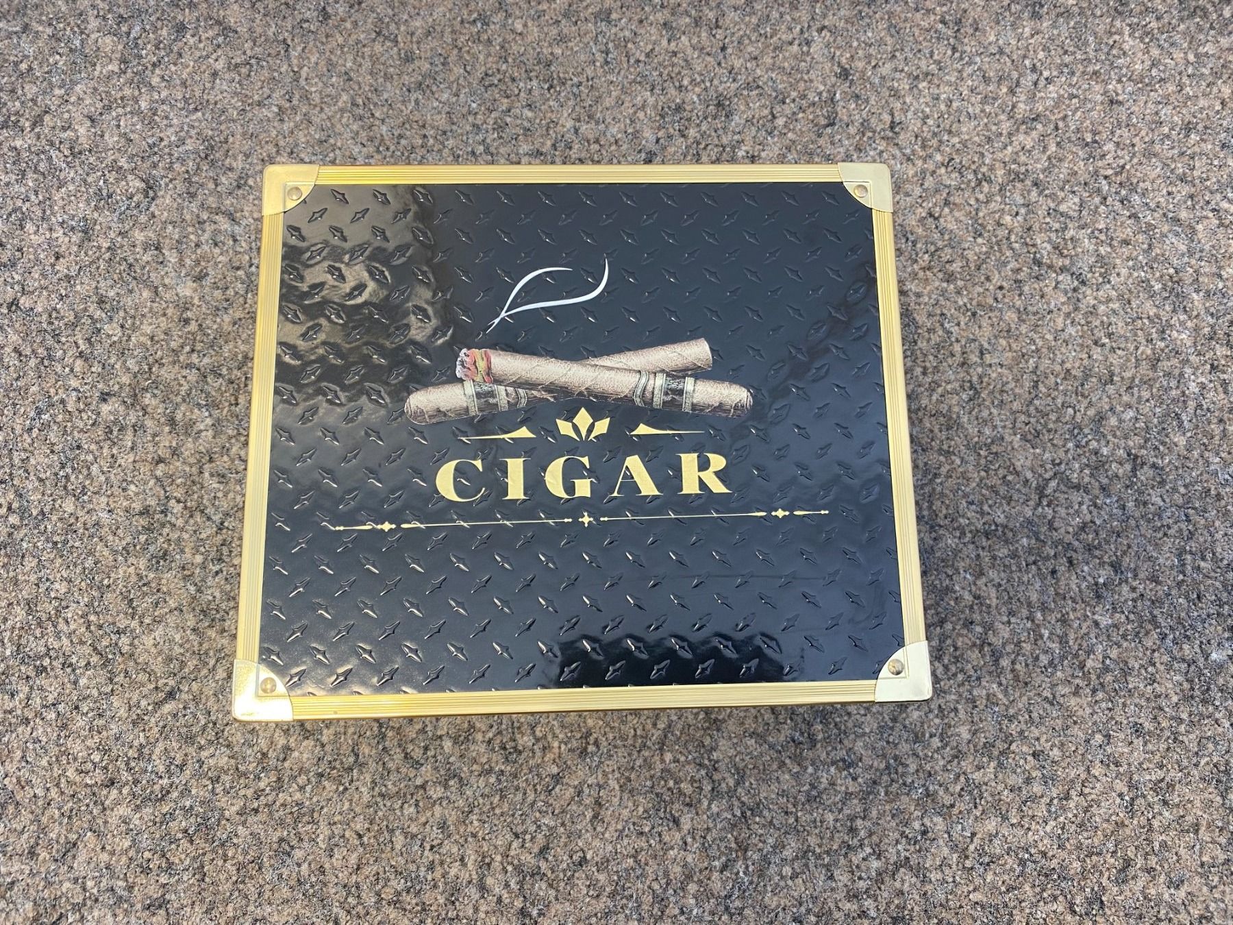 Humidor per sigari: Humidor Cigar Angelo – Nuovo (secondo la descrizione) da Wängi venduto da elcigarro