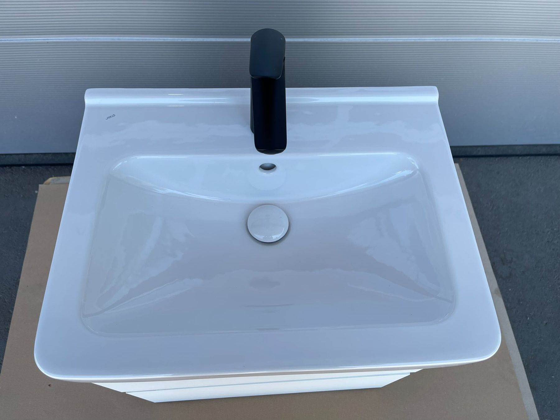 Lavabi & lavandini: Waschtisch / Lavabo mit Unterbau – Nuovo (secondo la descrizione) da Münchwilen TG venduto da IntoMotion_GmbH 1
