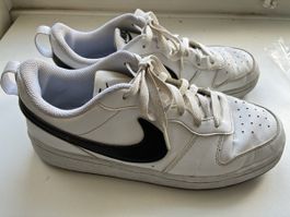 Nike Sneaker Court Borough weiss schwarz Grösse 40, gebrauch