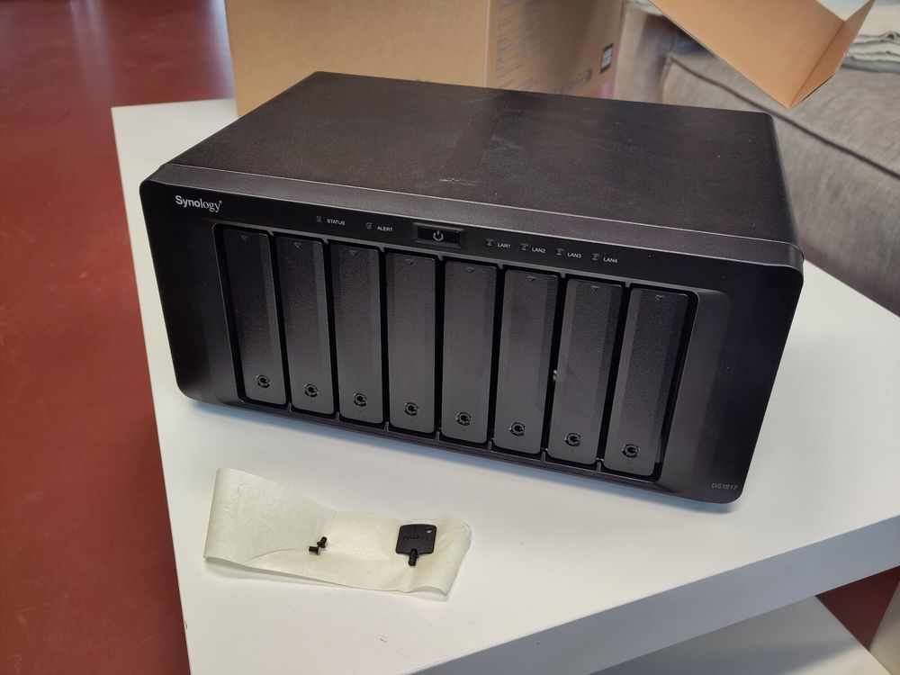 Synology DS1817 +4GB RAM ohne HDDs (Defekt) in Bern für CHF 122 – mit ...