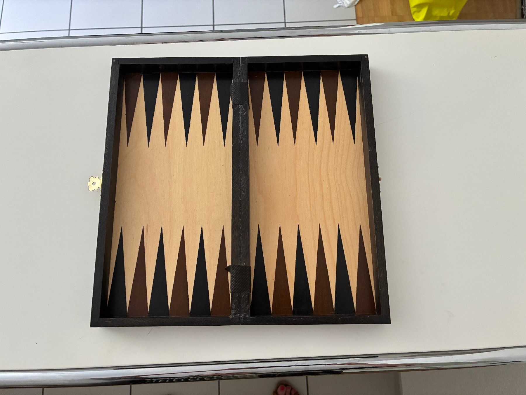 Spiele: Konvolut -> Backgammon und Schach Echtholz / Div. Spiele – Neu (gemäss Beschreibung) aus Thalwil von figueres 1