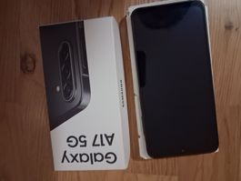 Samsung Galaxy A17 5G nero con custodia nuovo