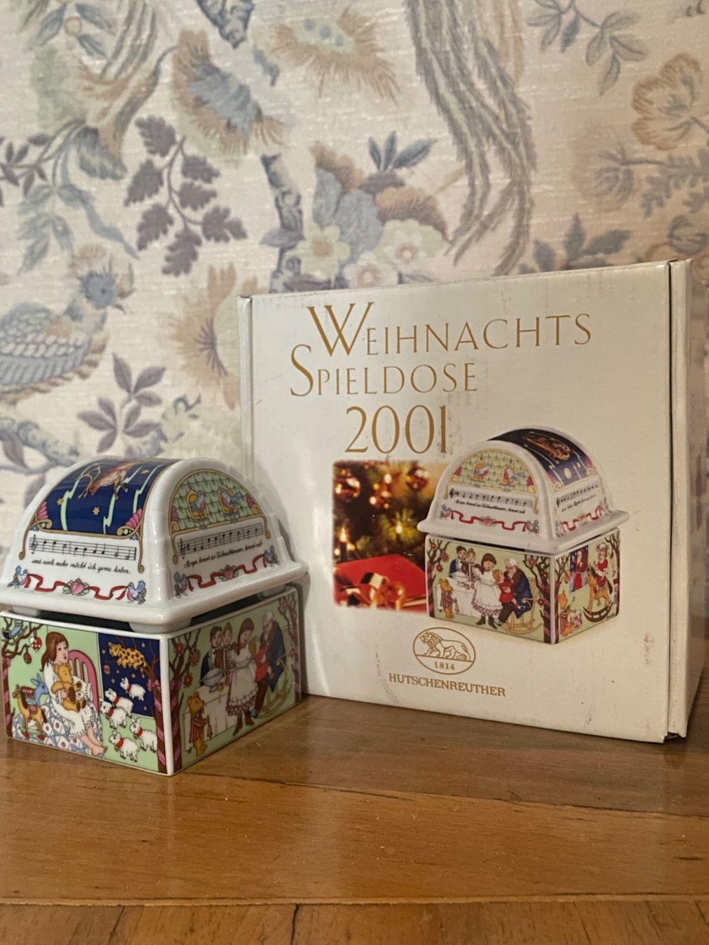 Hutschenreuther Carillon: Hutschenreuther Weihnachts Spieldose Edition 2001 – Nuovo (secondo la descrizione) da Wil SG venduto da nat_g5tn