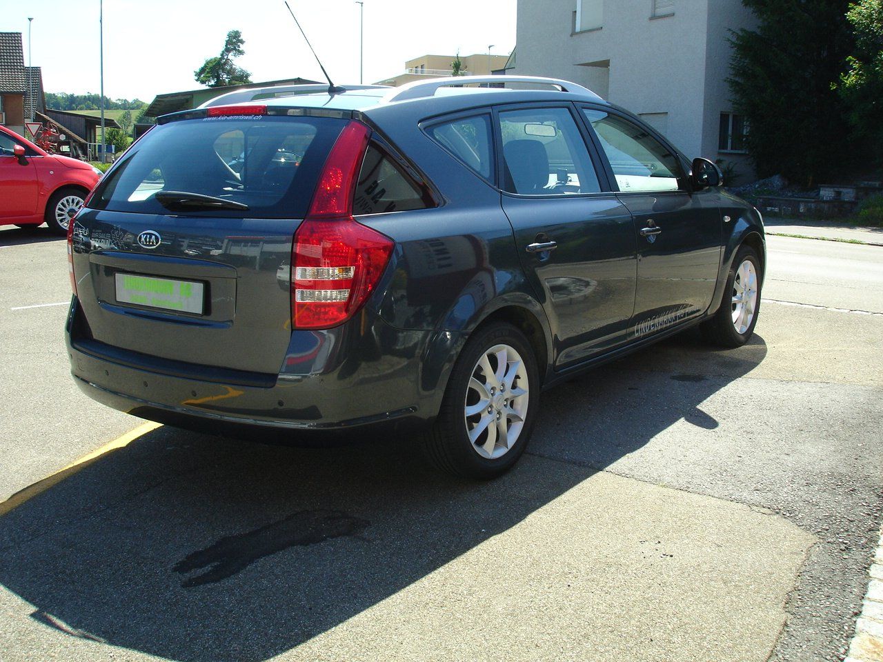 Kia Automobili: KIA ceed SW 2.0 – Usato da Amriswil venduto da lindenmannkia 2