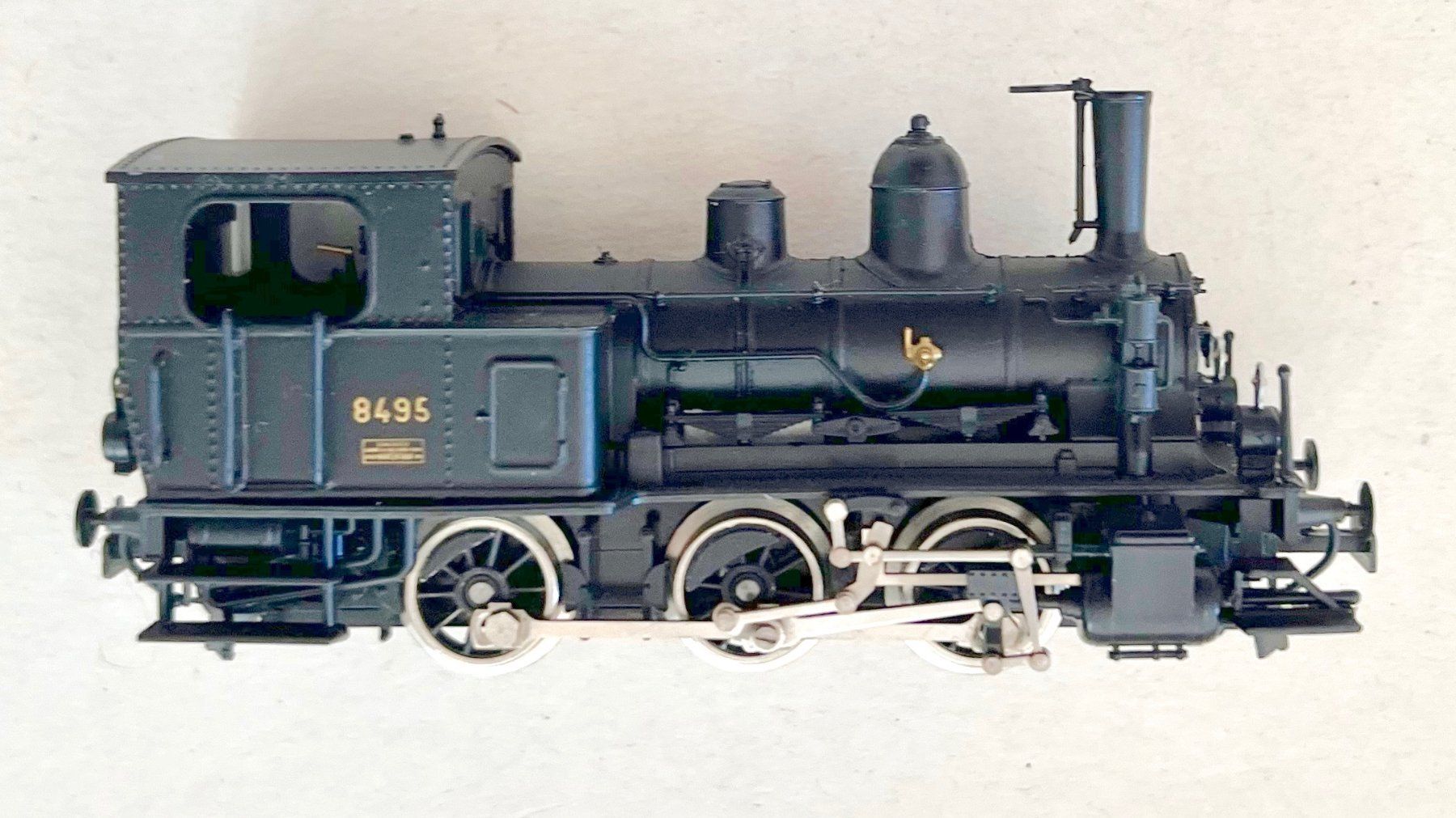 Liliput Modelleisenbahnen: Liliput SBB E 3/3 – Defekt aus Bleiken von hbw45 2