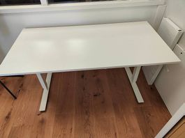 Bureau IKEA TROTTEN assis-debout 160 x 80 cm  CHF 70.