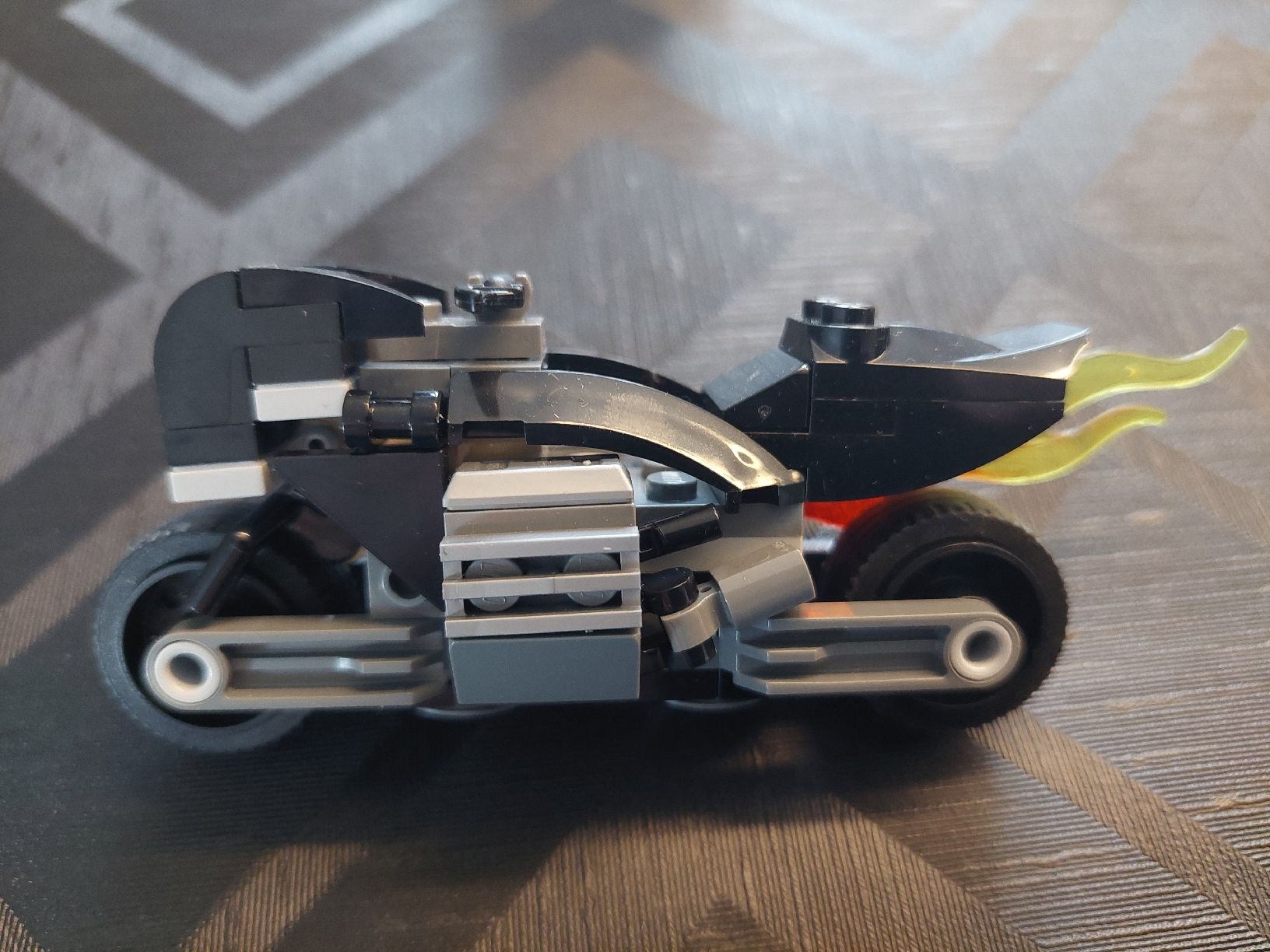 Lego Spielzeuge: Lego Batman Set, 2 Batcycle & 2 Figuren – Gebraucht aus Zetzwil von sti_x9xf 8