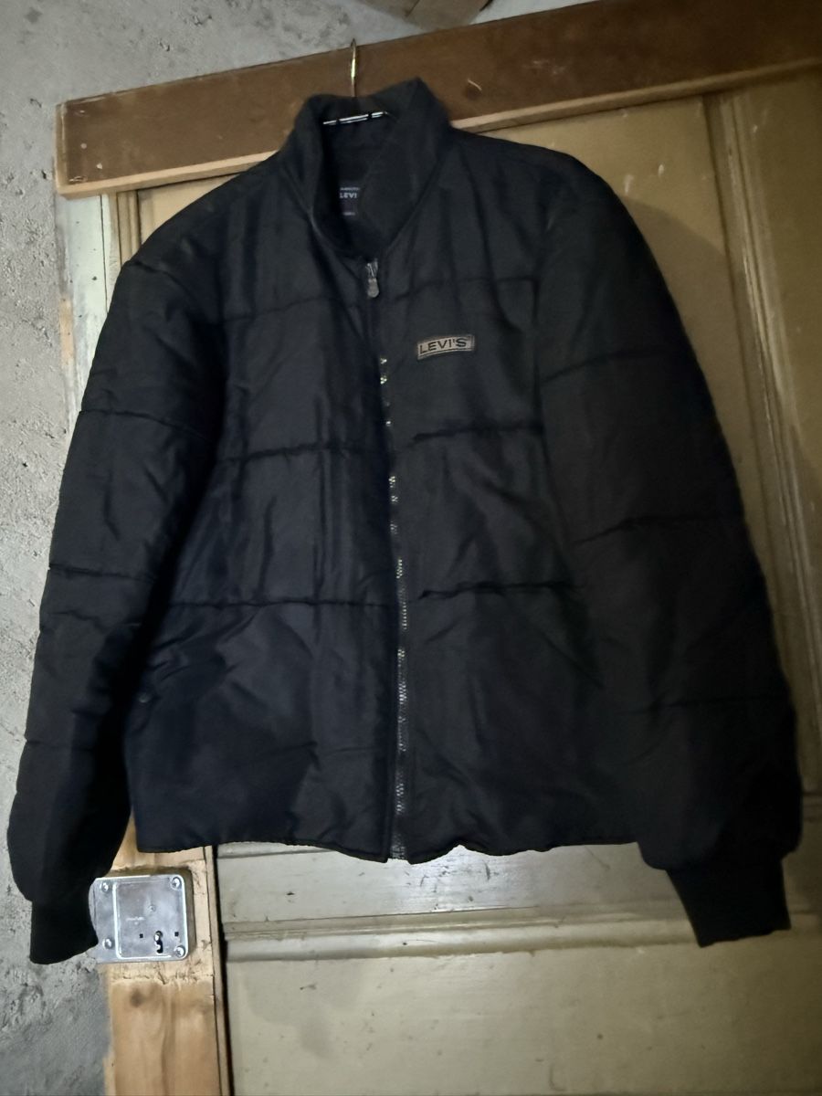 Levi's Jacken: Doudoune Levi's noire, taille M. – Gebraucht aus L'Orient von AntonioVAUD 2