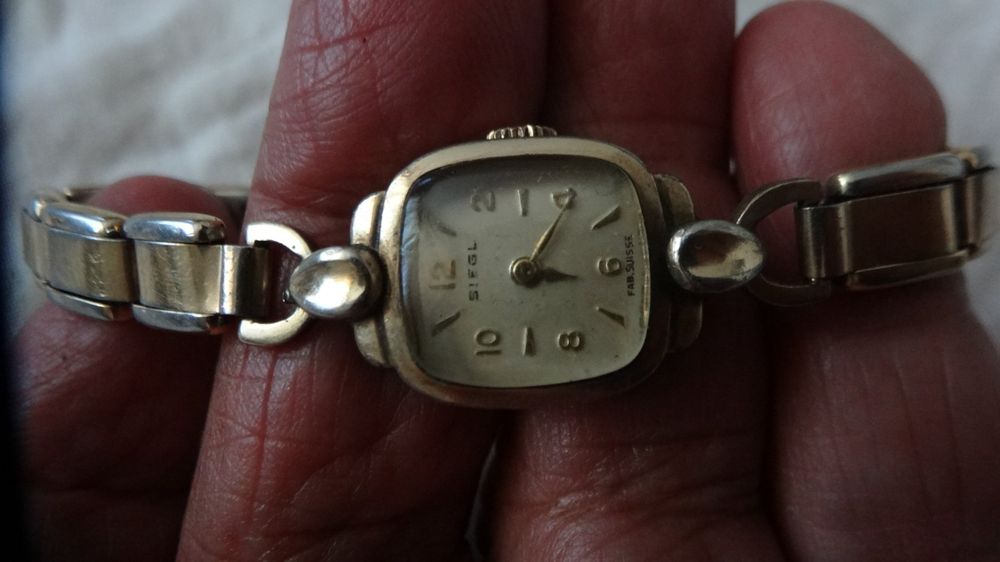 Montres: SIEGL SEHR KLEINE DAMEN UHR.HANDAUFZEUG.LAUFT-- – D'occasion à zürich par ahmad01 7