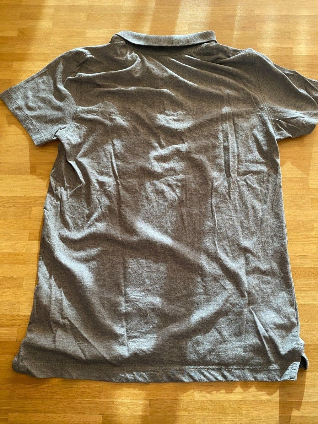 Hemden, T-Shirts & Polos: Dosenbach Polo-Shirt Grau Gr. S – Gebraucht aus Kriens von Blaecky98 1