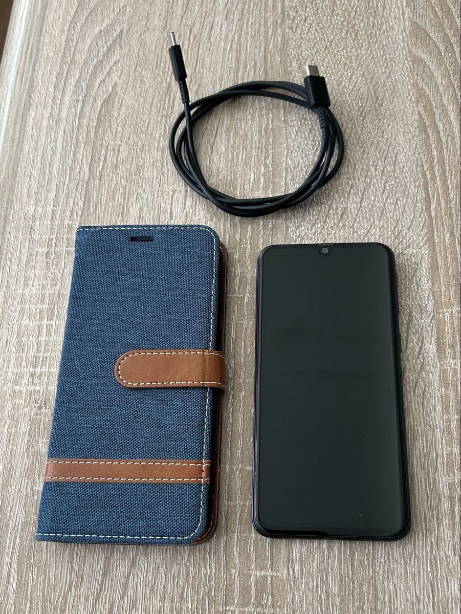 Samsung Telefoni cellulari / Smartphones: Samsung Galaxy A40, 64GB – Usato da Ennenda venduto da mar_kz98