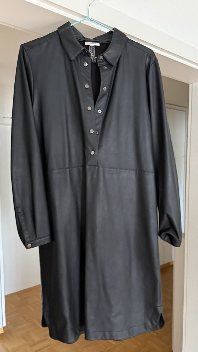 Lotti di vestiti: Kleiderpaket – Usato da Oberglatt ZH venduto da sam_vs55 4